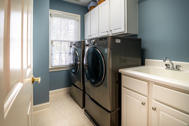 What Is a Laundry Pedestal?